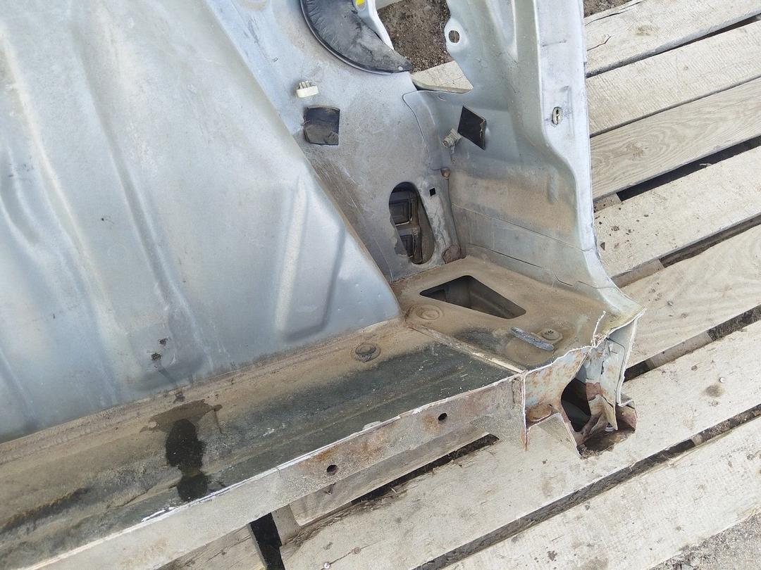 Крыло заднее правое LGP8Q8 Renault Scenic undefined