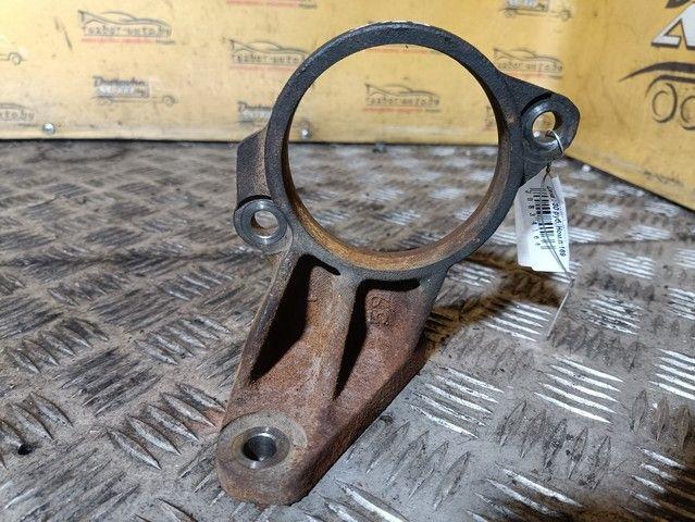 Кронштейн полуоси 95WB20 Toyota Avensis Verso купить