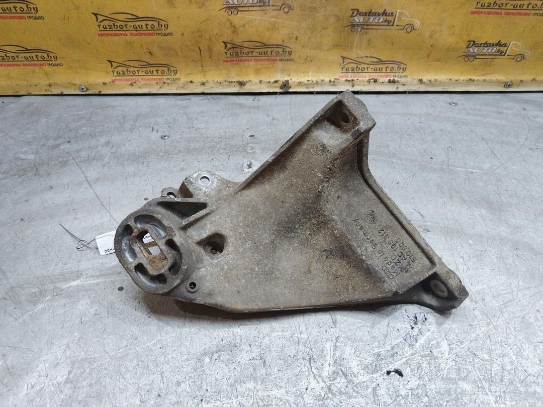 Кронштейн двигателя 49TKDO Audi 100