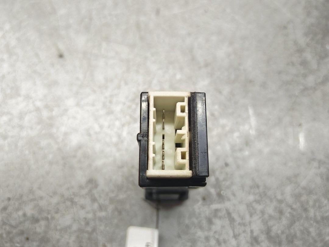 Кнопка противотуманных фар 0T2TUN Mazda Premacy - Фото 3