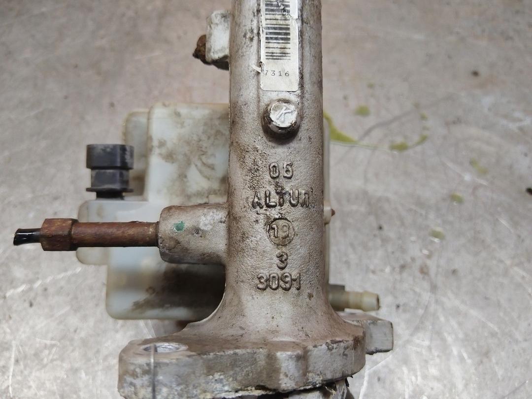 Цилиндр тормозной главный ED4YNG Opel Astra купить в магазине запчастей бу