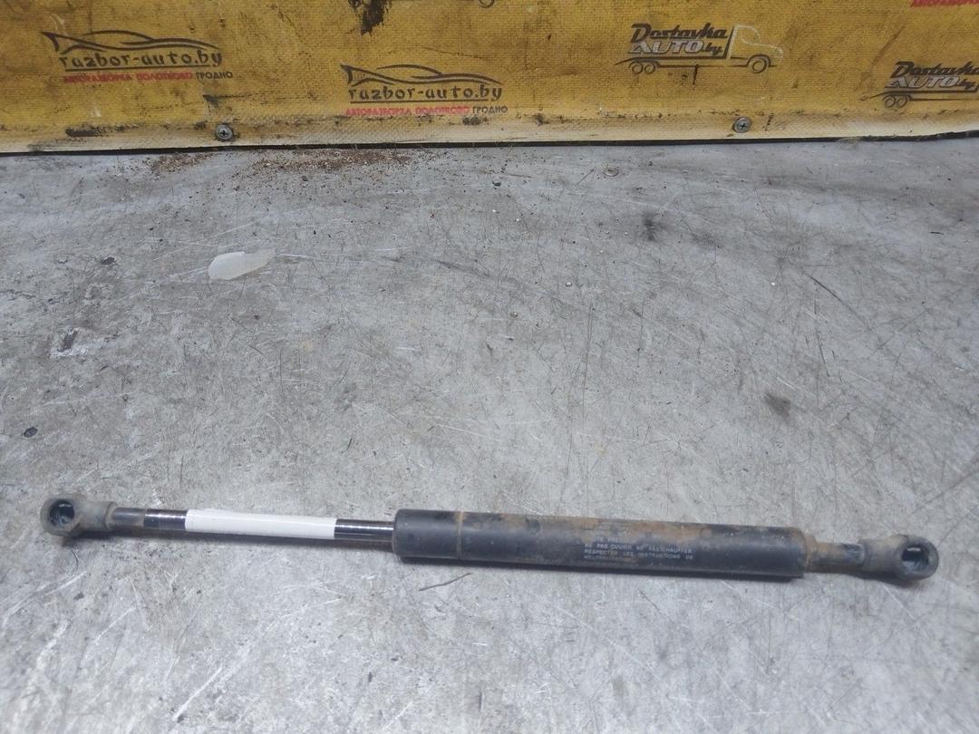 Амортизатор крышки багажника (3-5 двери) D3LTB0 Volvo S40 купить в магазине запчастей бу