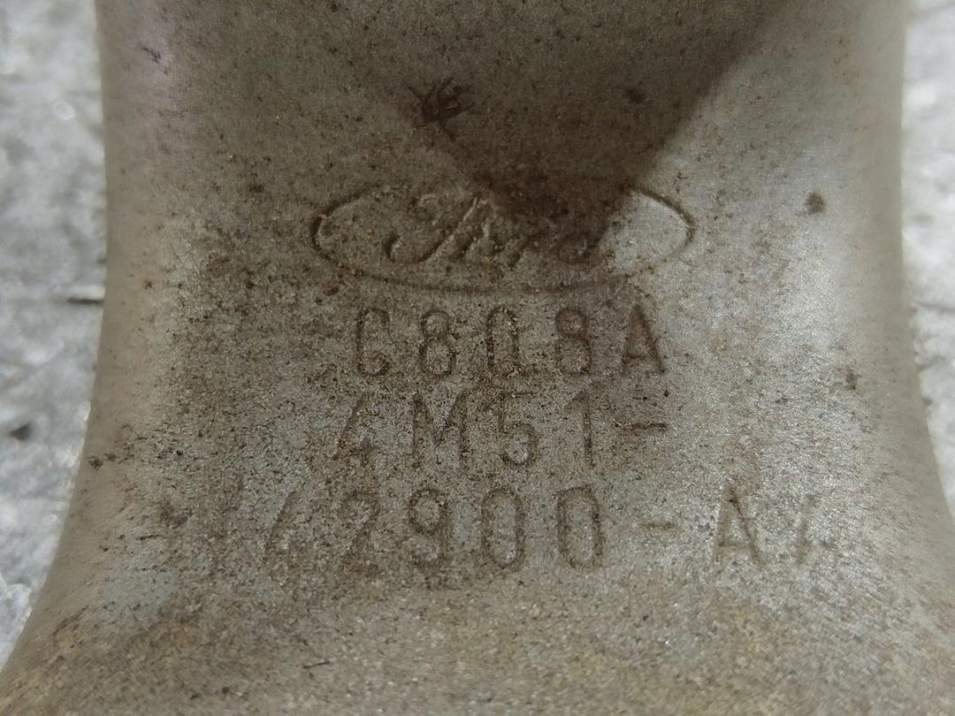 Петля крышки багажника GKX1K7 Ford Focus - Фото 4