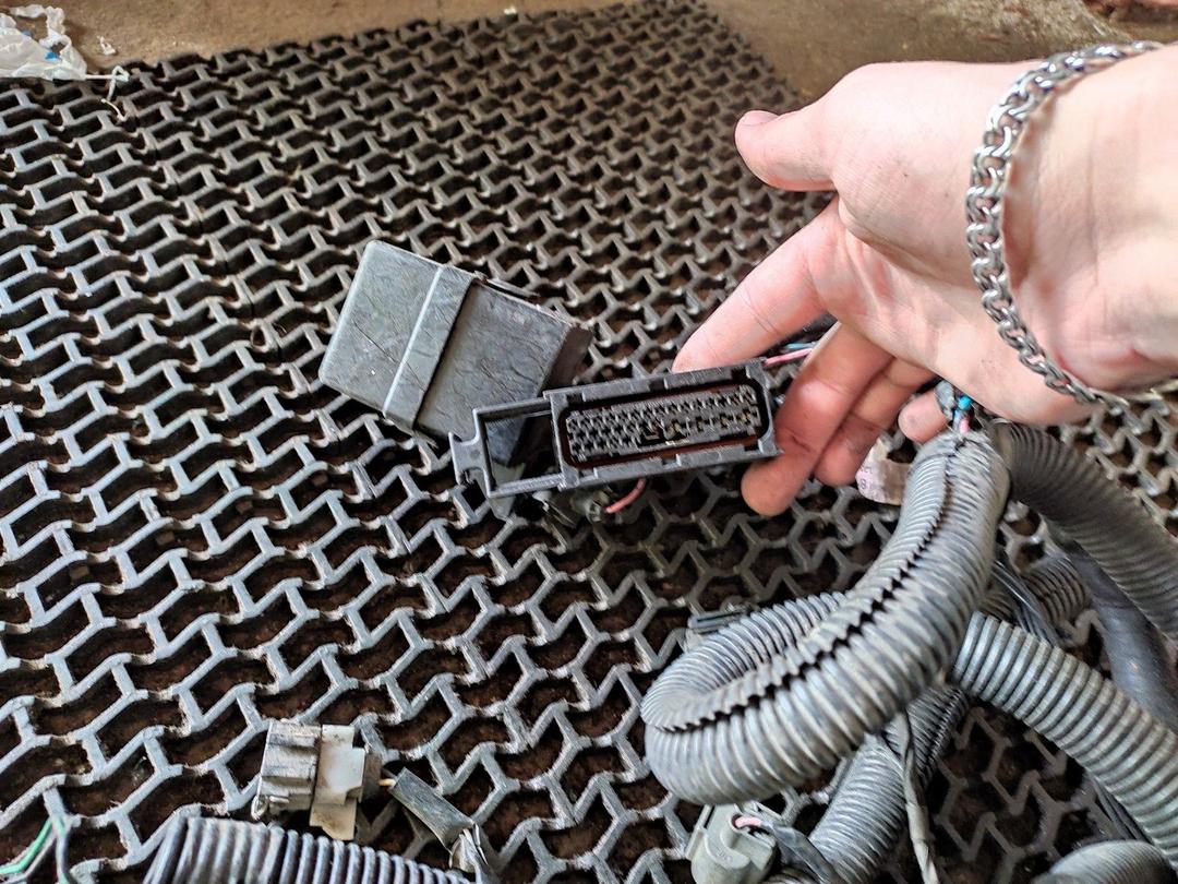 Проводка 68M2P0 Mitsubishi Carisma - Фото 7