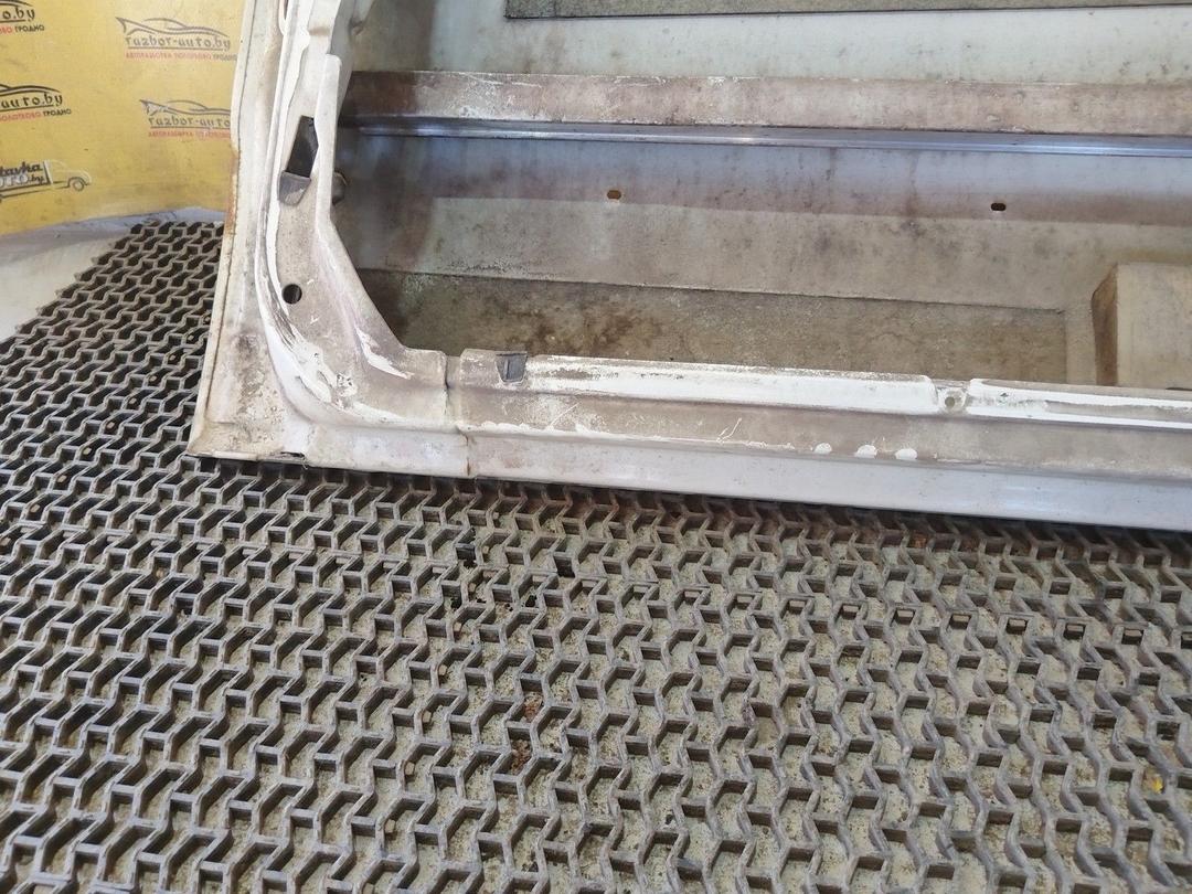 Дверь передняя правая PJVR2H Audi A4 undefined