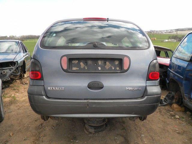 Обшивка крышки багажника 58PZNI Renault Scenic