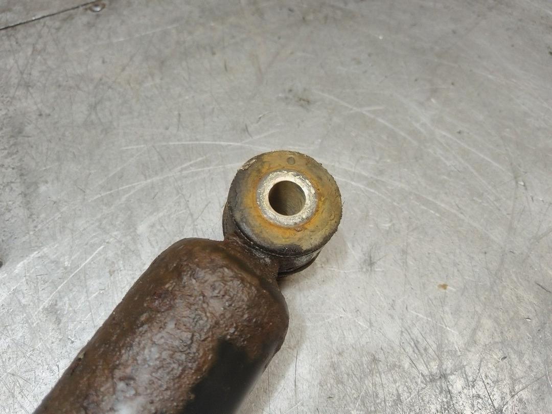 Амортизатор задний левый URCA4E Renault Scenic купить в магазине запчастей бу