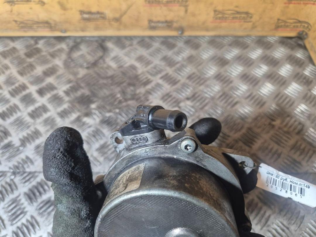 Насос вакуумный J2V7OQ Audi A4 купить в магазине запчастей бу