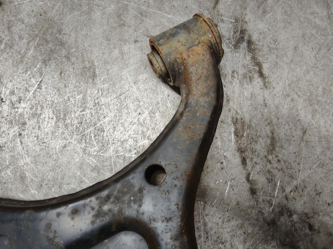 Рычаг передний правый 85912T Kia Sorento undefined