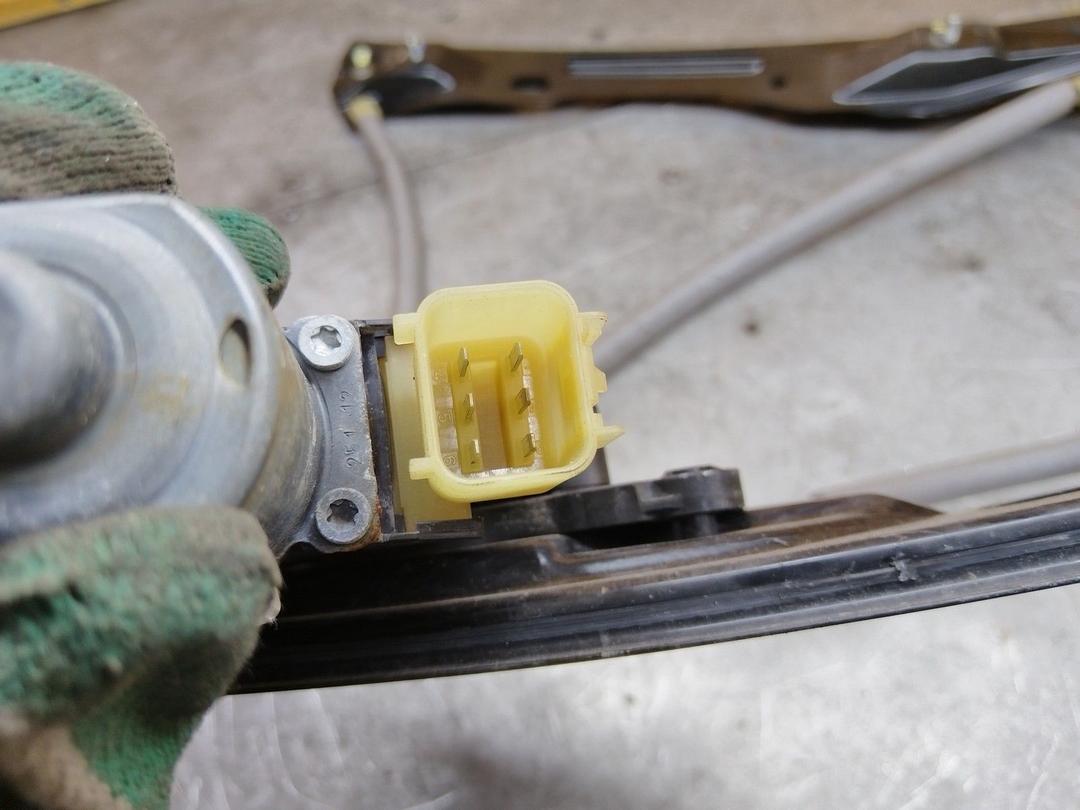 Стеклоподъемник электрический передний правый HZDOSA Ford Fusion купить с доставкой