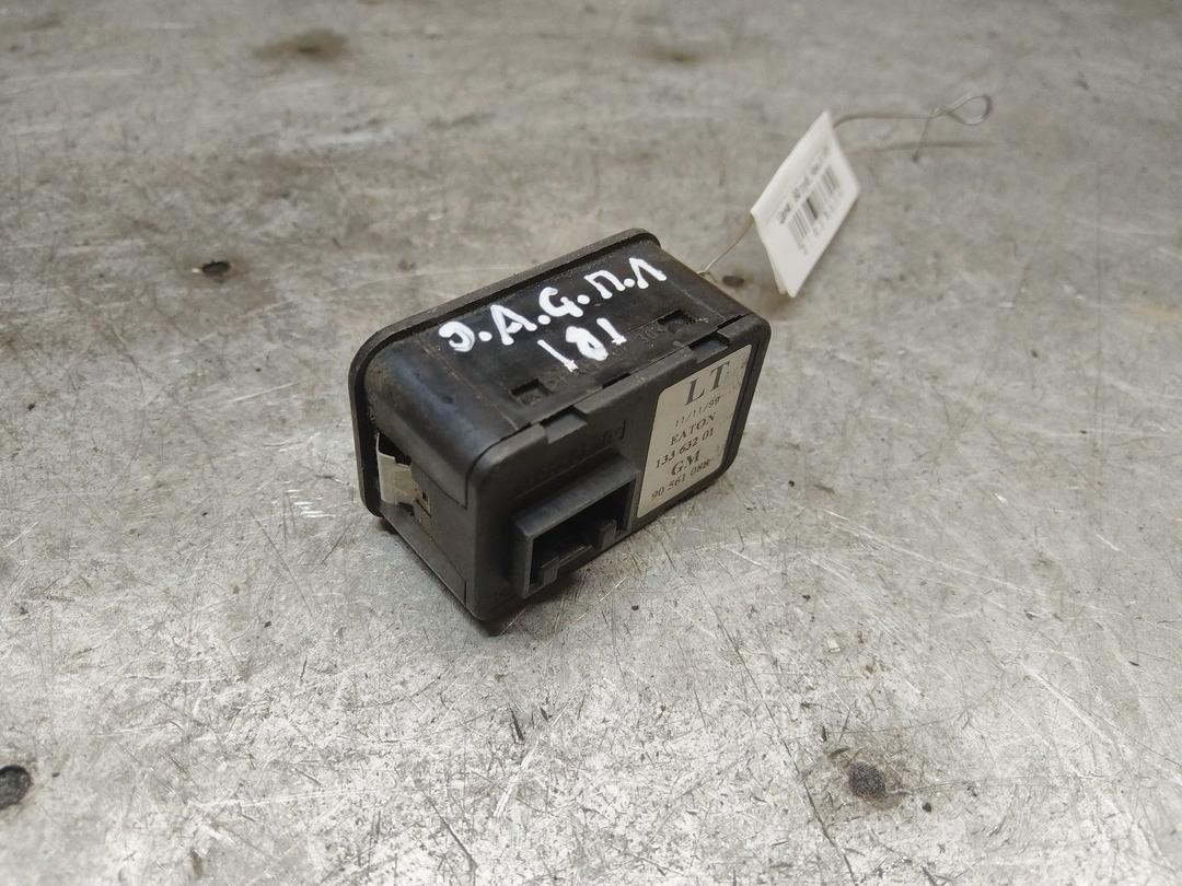 Блок управления стеклоподъемниками 7364S3 Opel Astra - Фото 2