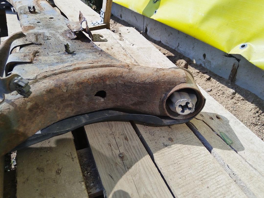 Балка подвески задняя D63ABH Renault Scenic undefined