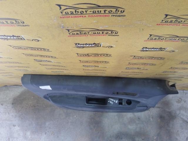 Обшивка двери передней левой (дверная карта) IIOTX5 Ford Focus купить