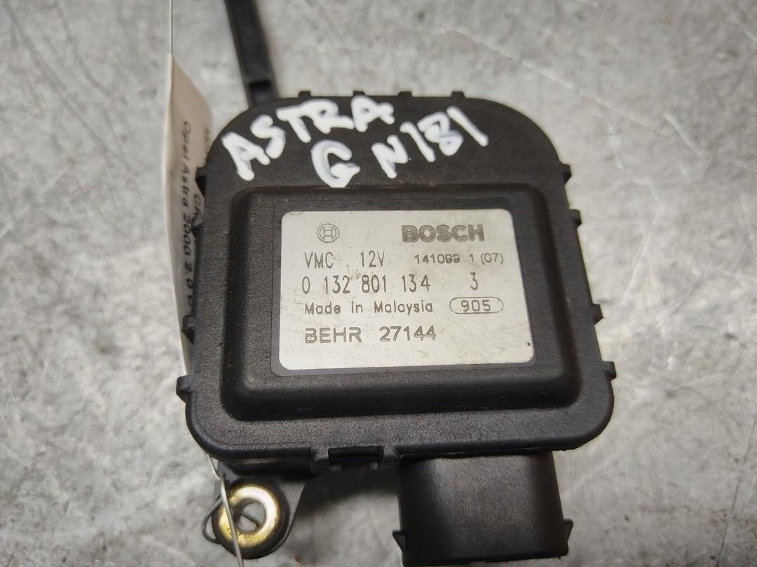 Моторчик заслонки печки CP3T3Z Opel Astra купить