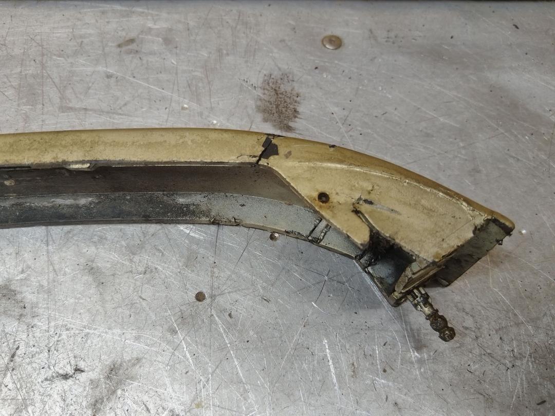 Ус под фару левый WSZ3XF Subaru Forester купить в магазине запчастей бу