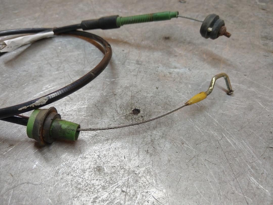 Трос капота DKBP3N Volkswagen Jetta undefined