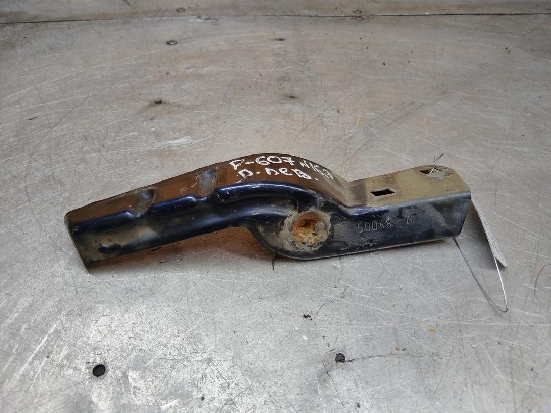 Кронштейн крепления крыла переднего левого 6LBWEY Peugeot 607 - Фото 1
