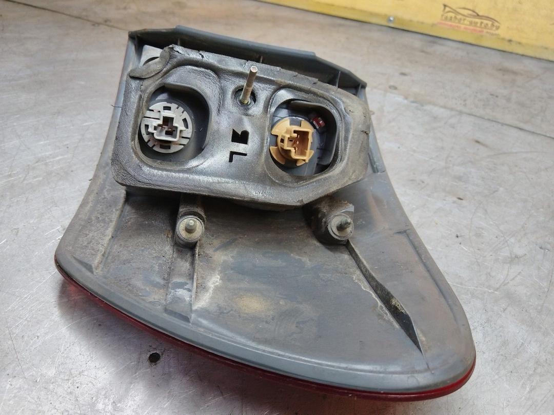 Фонарь задний левый YJA0MQ Toyota Avensis Verso - Фото 4