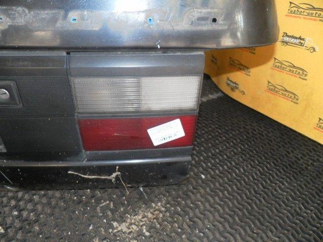 Фонарь крышки багажника правый T486MJ Volkswagen Passat