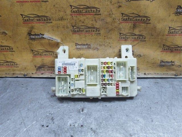 Блок предохранителей AZL80N Ford C-Max