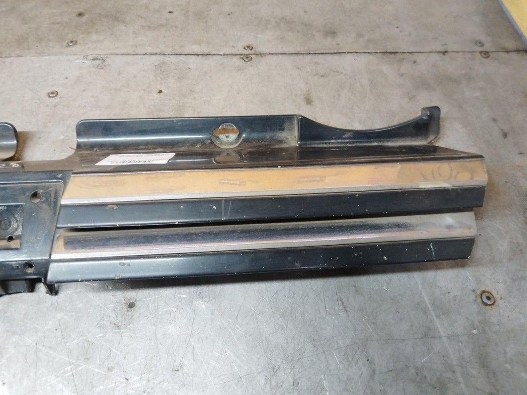 Решетка радиатора N2K6YP Peugeot 605 купить с доставкой