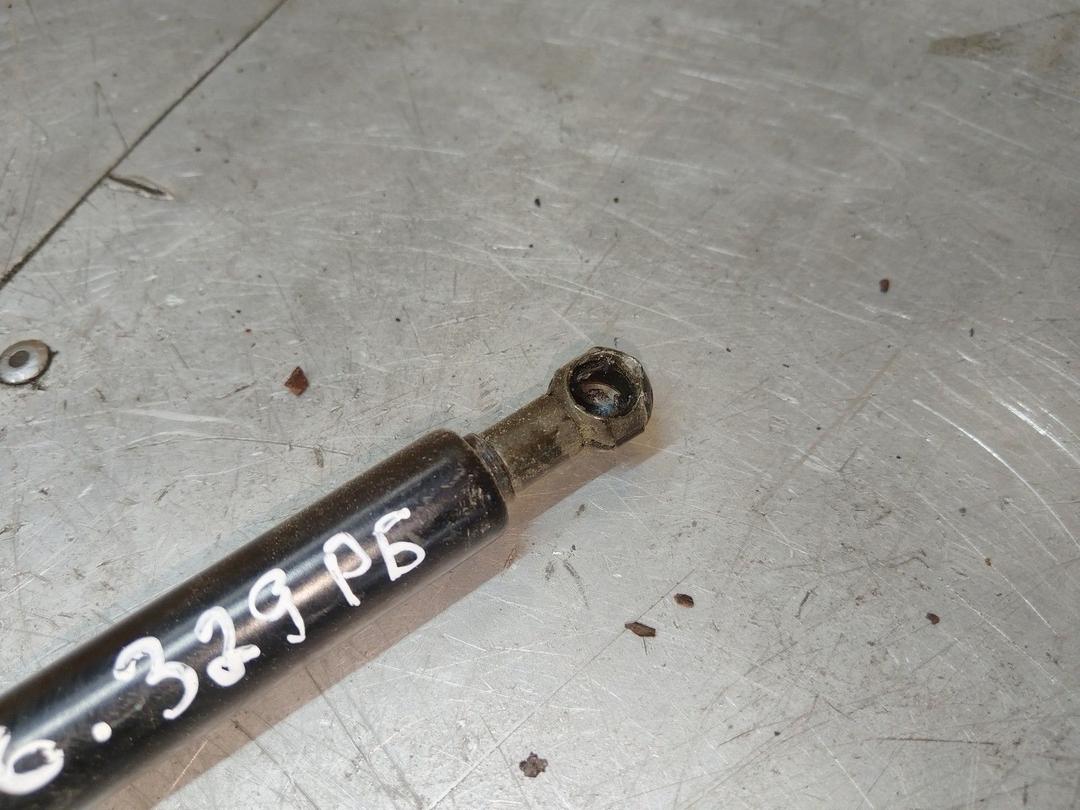 Амортизатор крышки багажника (3-5 двери) SH0WMK Peugeot 306 купить