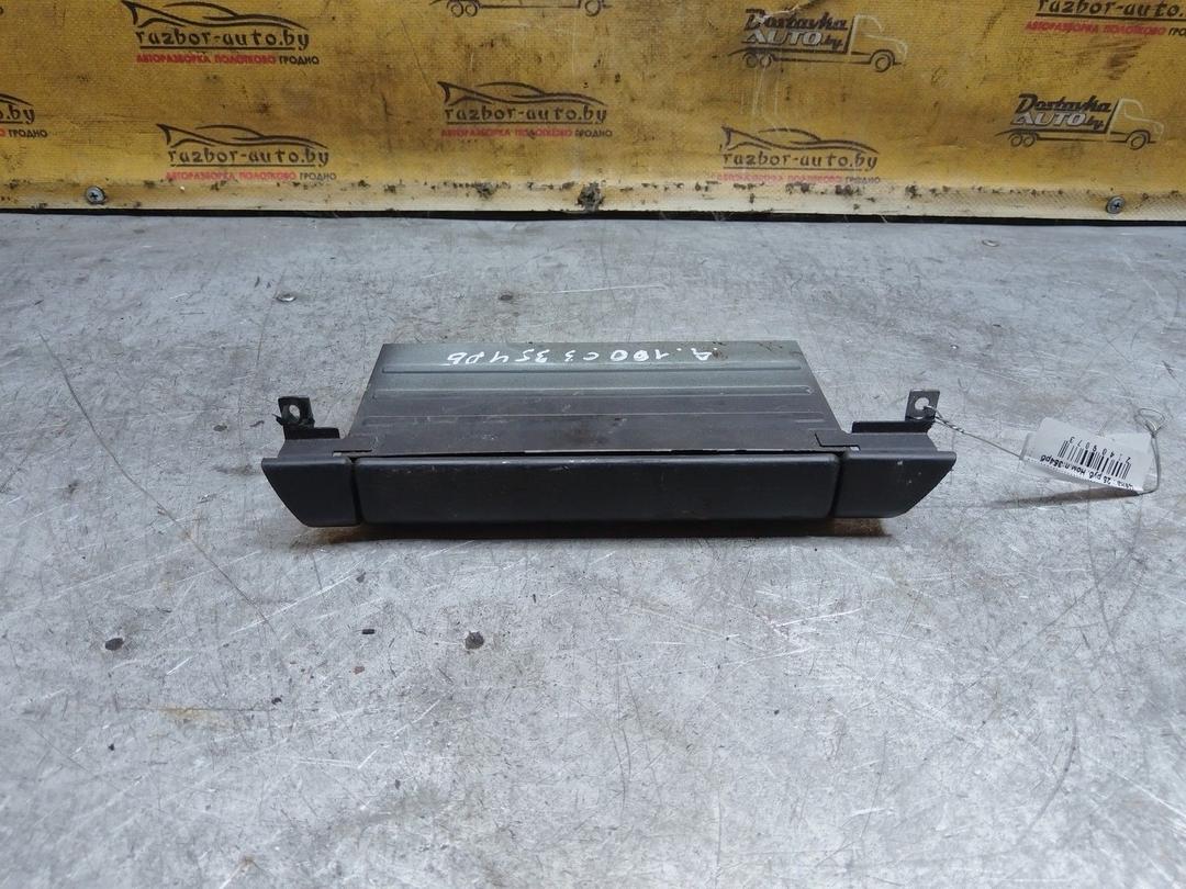 Пепельница 4U07W5 Audi 100