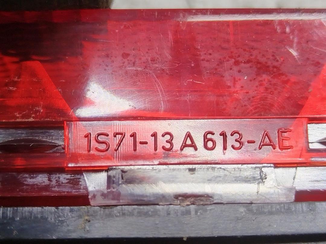 Стоп-сигнал B2R394 Ford Focus - Фото 4