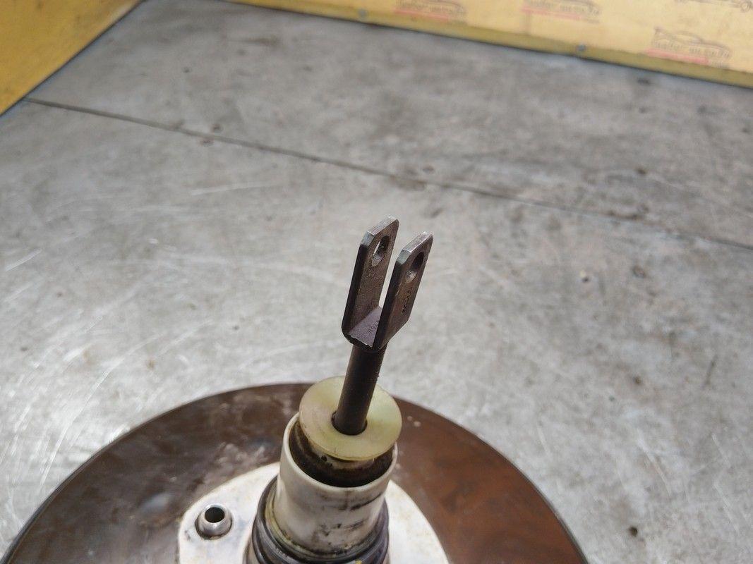 Вакуумный усилитель тормозов IBO2XD Renault Scenic купить в магазине запчастей бу