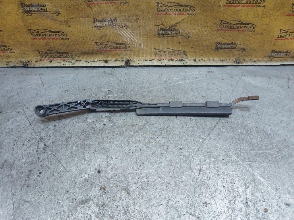 Щеткодержатель (поводок стеклоочистителя, дворник) V8RZB8 Audi 80 - Фото 3