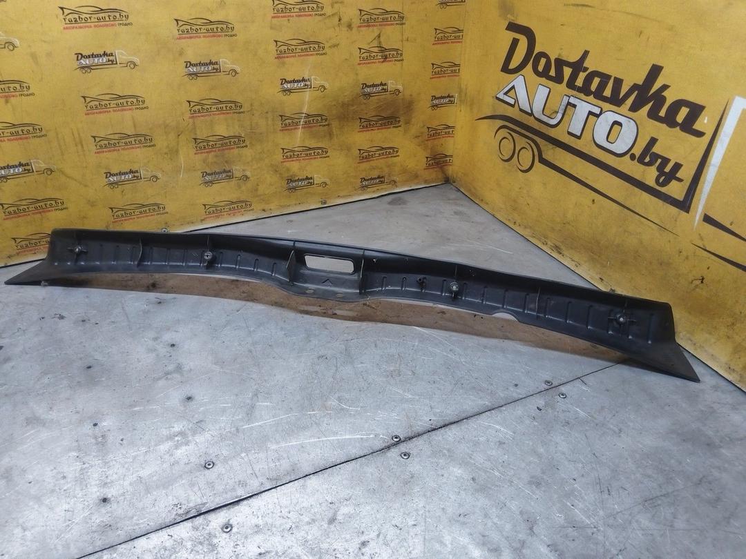 Накладка замка багажника MUW8EF Citroen Xsara Picasso - Фото 2