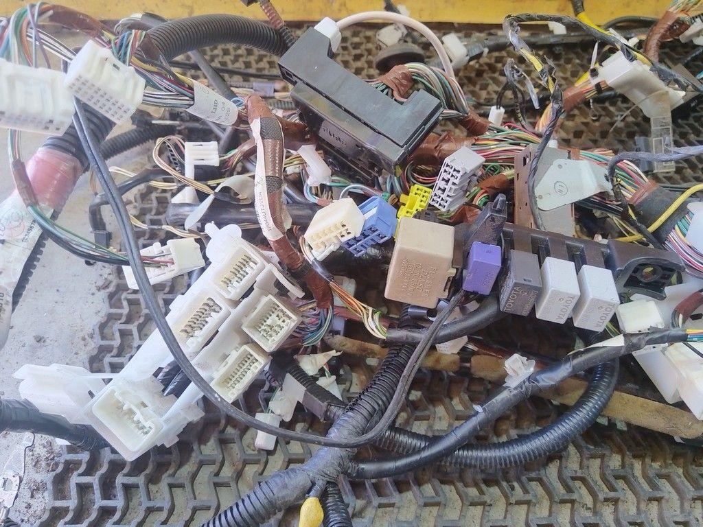 Проводка салона H6LQMP Toyota Avensis - Фото 5