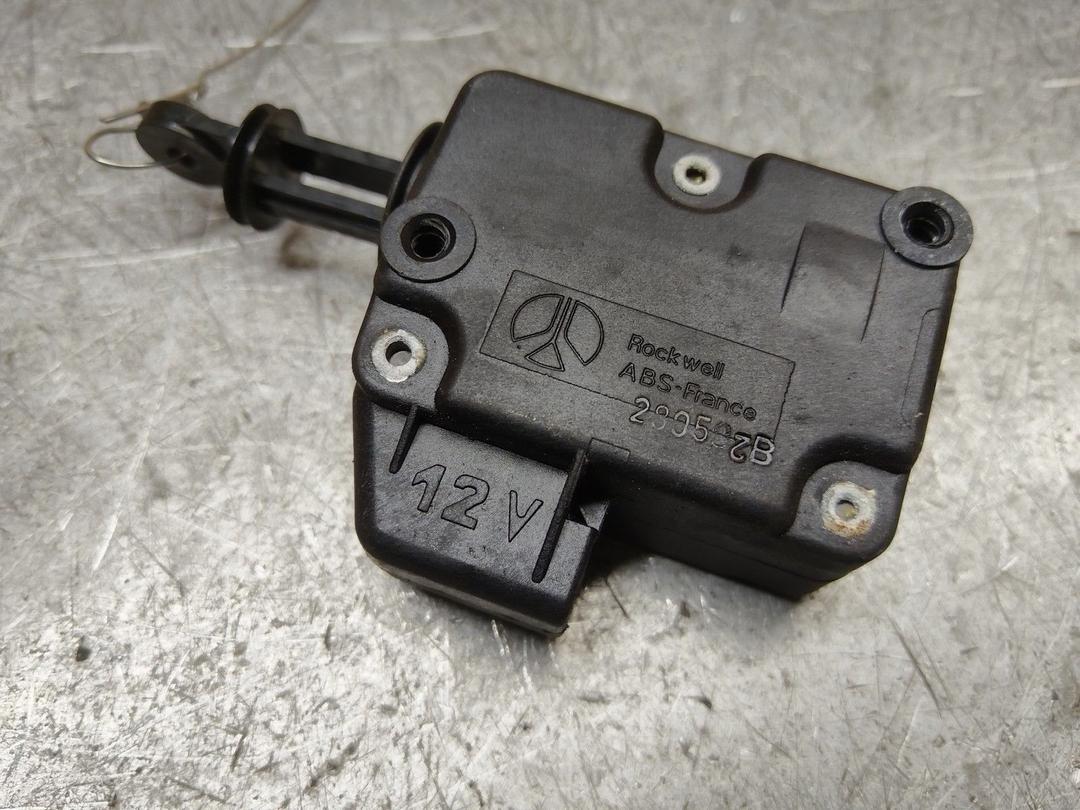 Активатор замка крышки топливного бака 7XC0SN Peugeot 607 - Фото 3