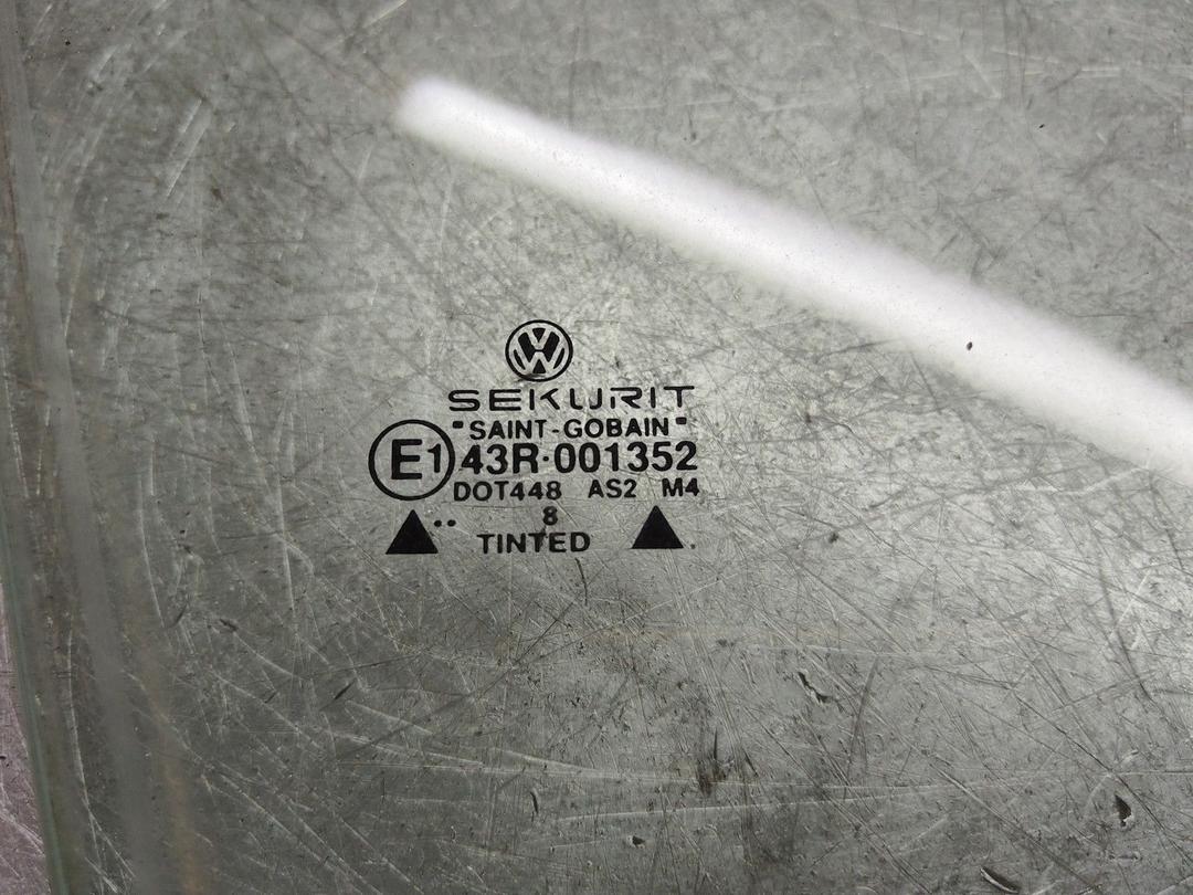 Стекло двери передней правой 26Y15C Volkswagen Golf купить