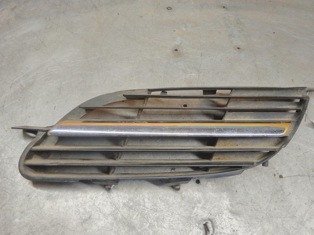 Решетка радиатора ALL2TV Nissan Almera Tino undefined