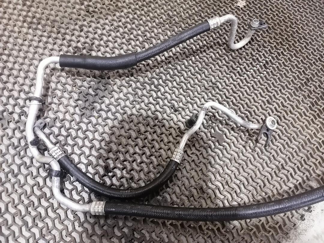 Трубка кондиционера JX62AW Renault Scenic купить с доставкой. Огромный выбор запчастей и марок авто. У нас есть практически все.