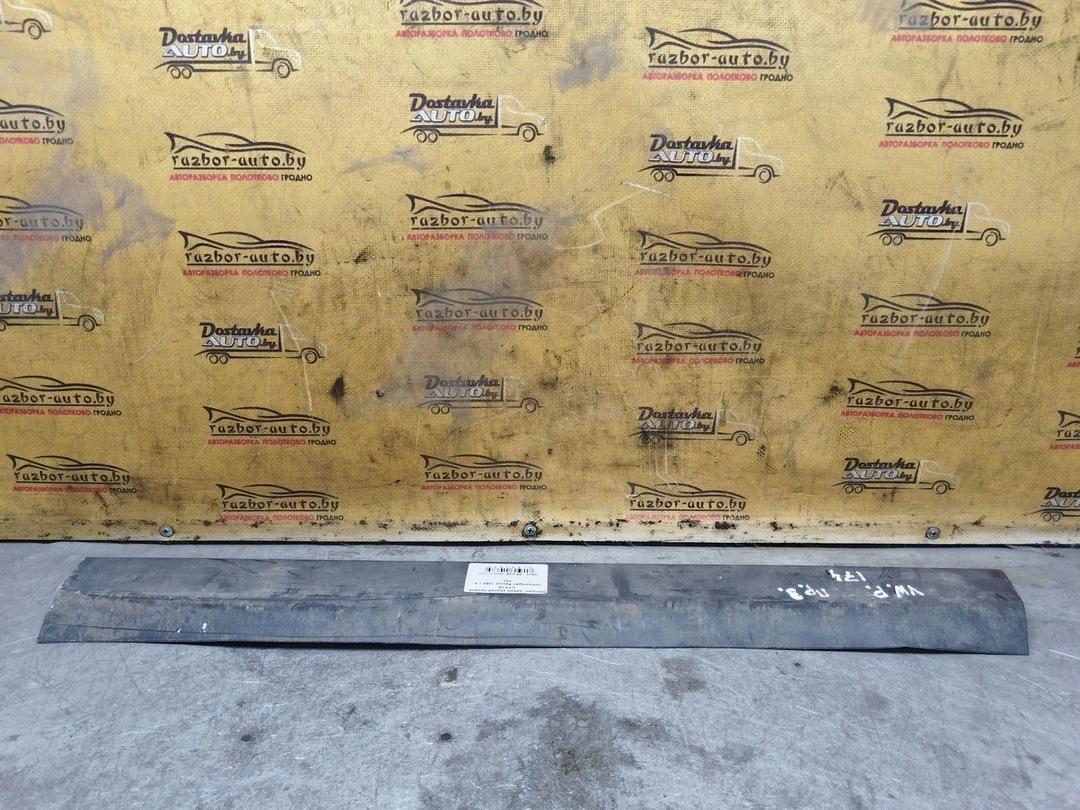 Молдинг двери задней правой ILYX1Q Volkswagen Passat купить