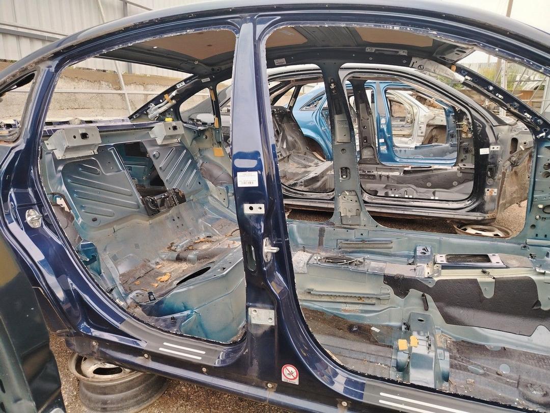 Стойка кузовная центральная правая KD90K2 Volkswagen Passat - Фото 1