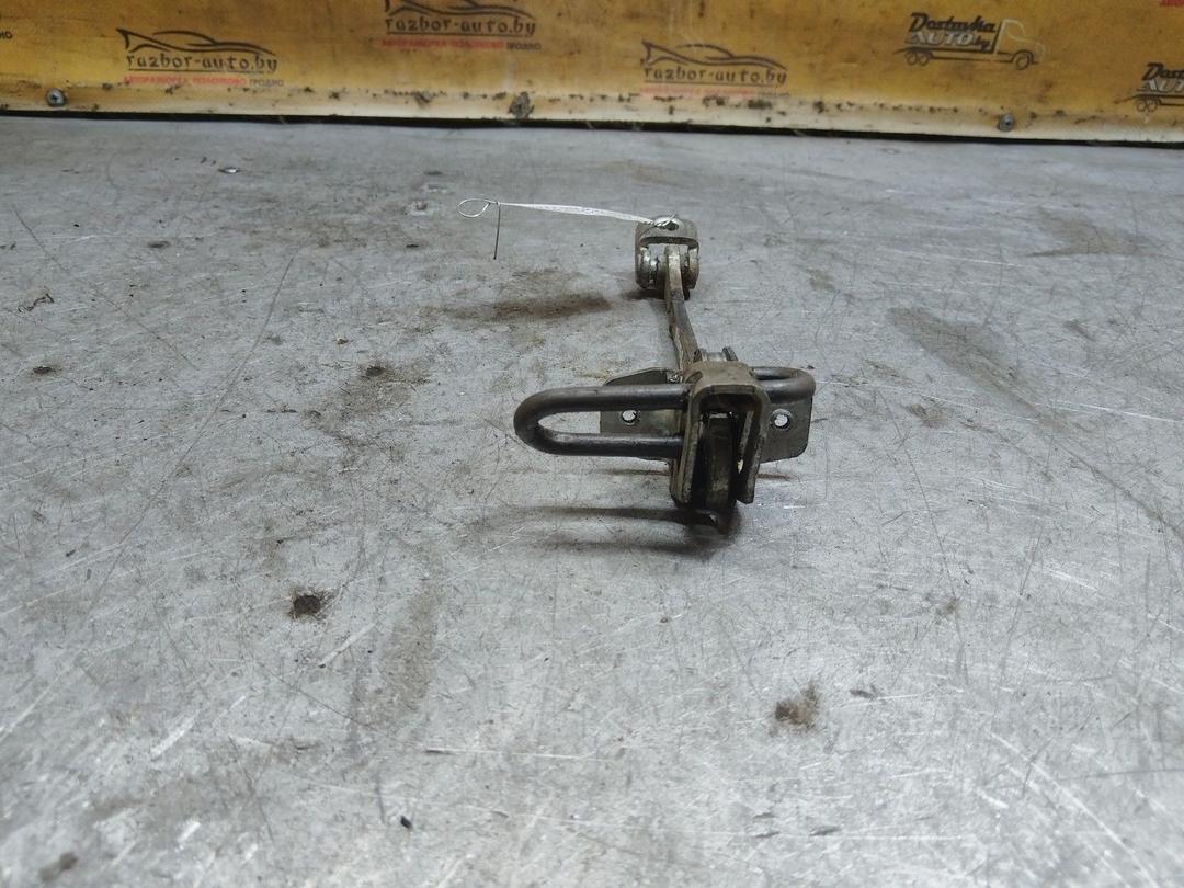 Ограничитель открывания двери передней 821CG1 Opel Zafira купить