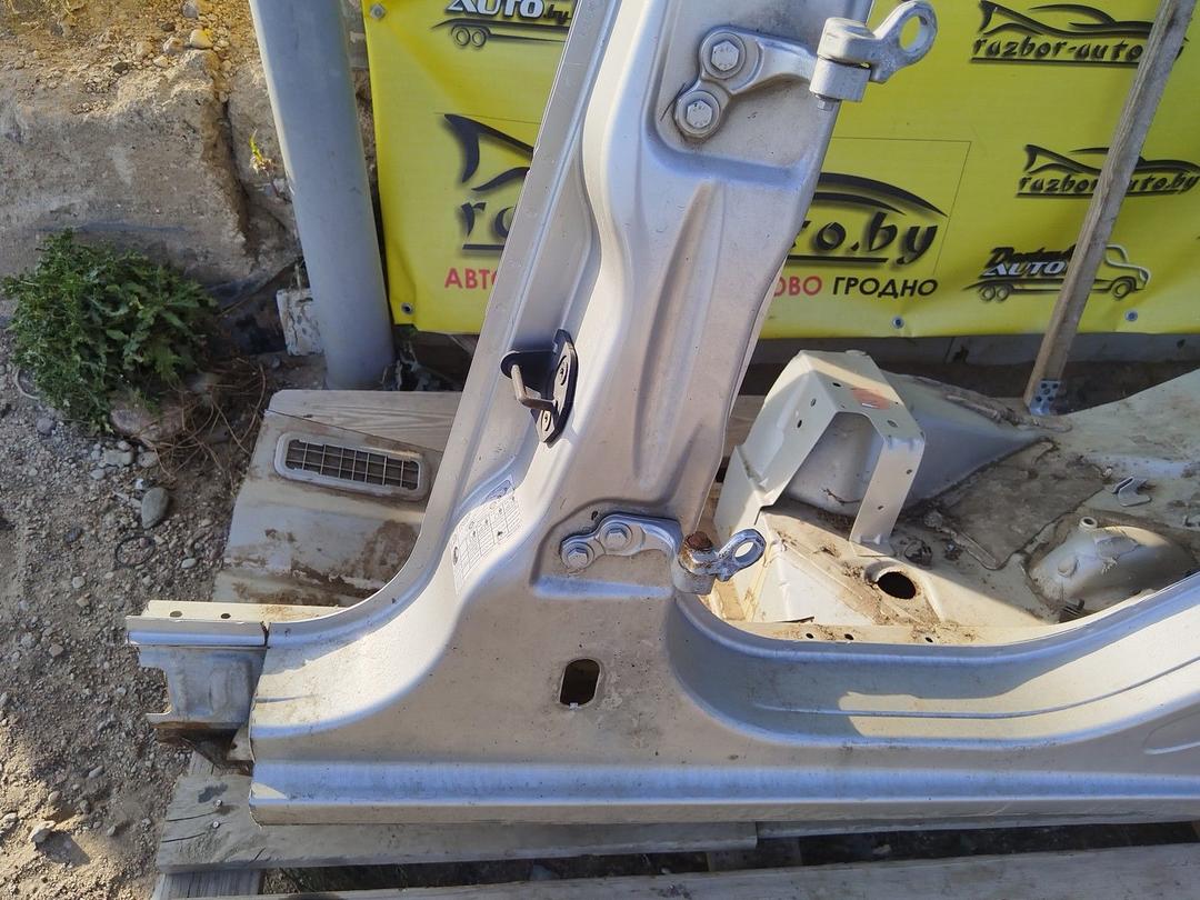 Стойка кузовная центральная левая FZ8FY5 Ford Focus купить