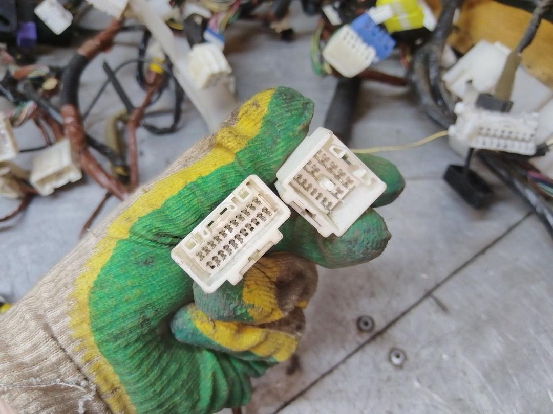 Проводка салона 2D41PC Toyota Avensis - Фото 4