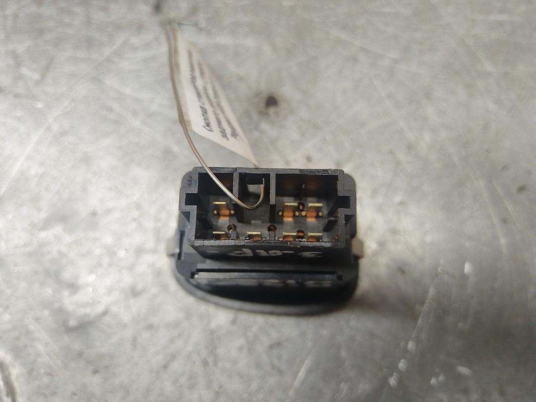 Кнопка стеклоподъемника заднего правого LYWBOC Peugeot 406 - Фото 3