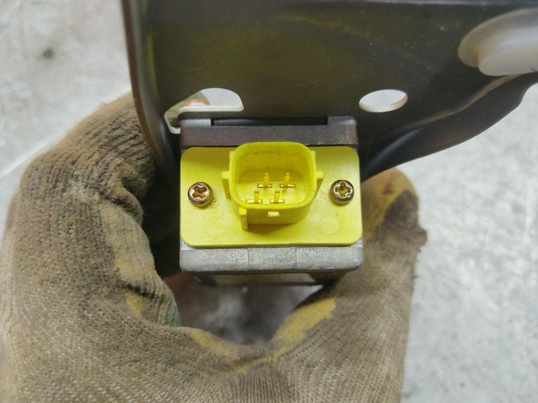 Датчик удара G6UX78 Toyota Avensis Verso - Фото 4