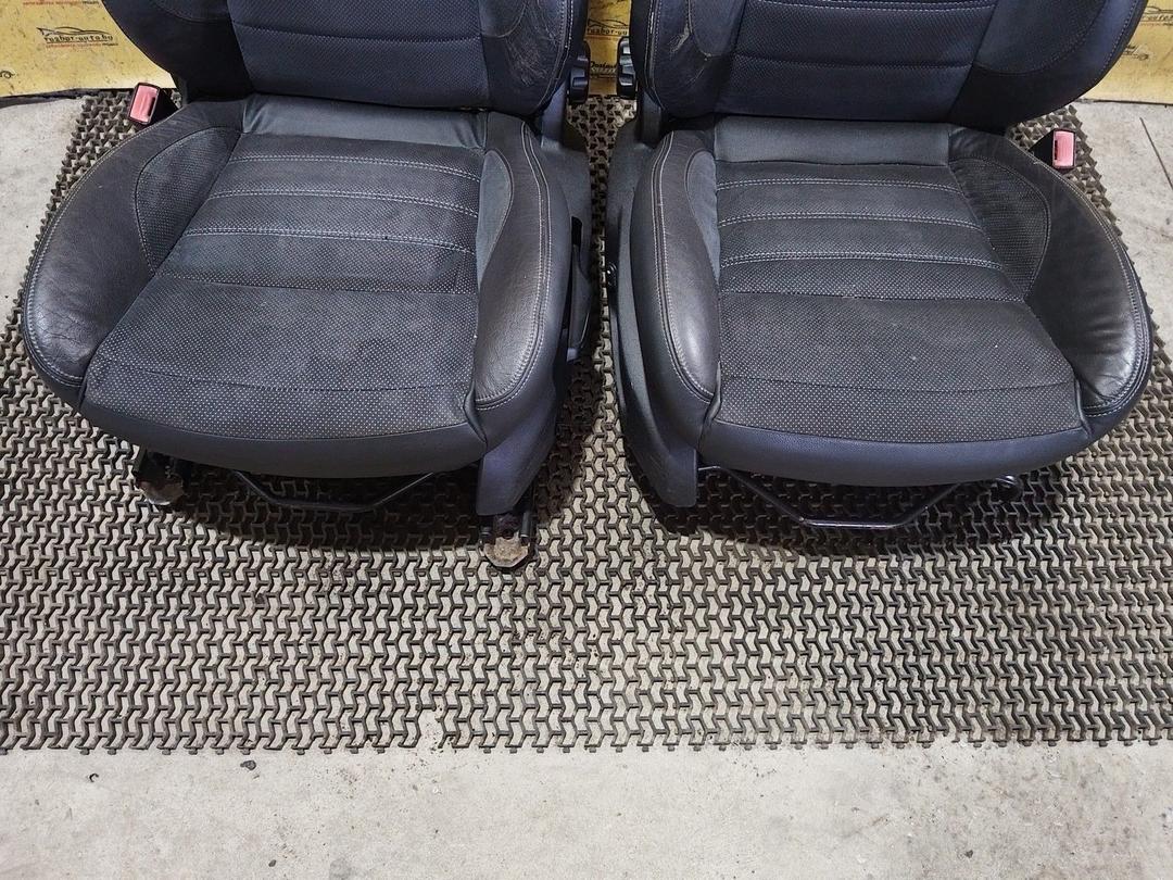 Салон (комплект сидений) JLX0D5 Ford Mondeo undefined