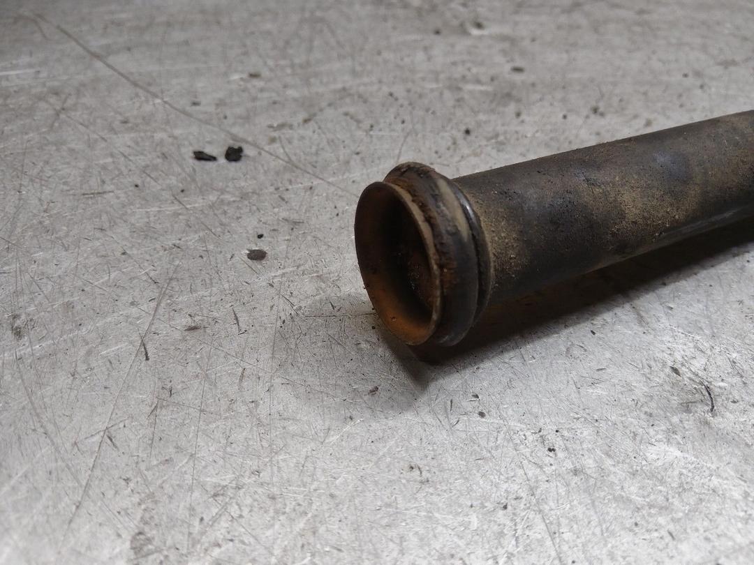 Трубка охлаждающей жидкости металлическая DFLCLL Renault Laguna купить в магазине запчастей бу