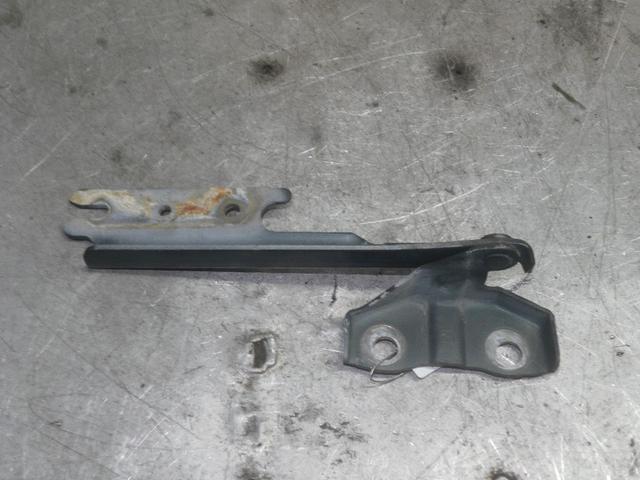 Петля капота FLSQJN Mazda 323F купить в магазине запчастей бу