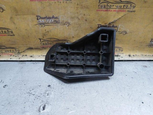 Опорная площадка для ноги 3JL3C0 Toyota Avensis купить с доставкой