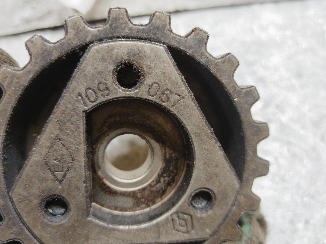 Шестерня распредвала B09W2I Renault Espace купить в магазине запчастей бу