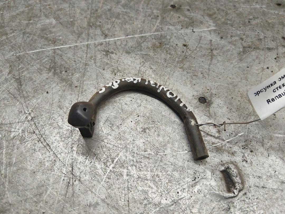 Форсунка омывателя заднего стекла KE3RO4 Renault Clio