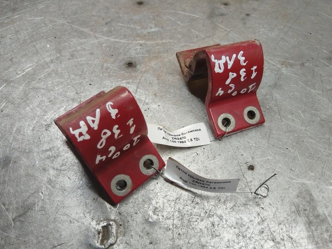 Петля крышки багажника ZRG670 Audi 100 - Фото 2